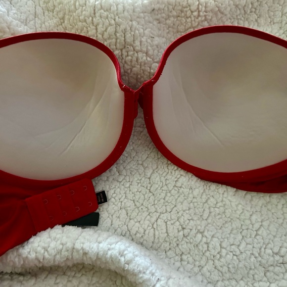 Victoria’s Secret Very Sexy Shine Strap Elegant Red Push-Up Bra - Picture 2 of 6